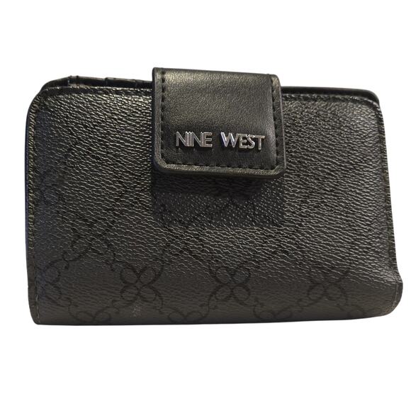 Nine West Gray & Black Wallet 7-Card Slots 4-Pockets 1-Zippered Magnetic Closure - Picture 1 of 5